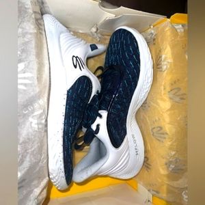 Blue team curry 9's size 8 men's 9.5 womens